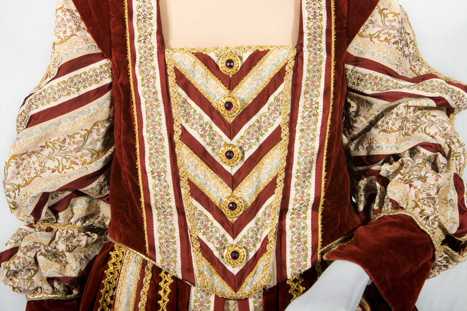 Elizabethan Gown