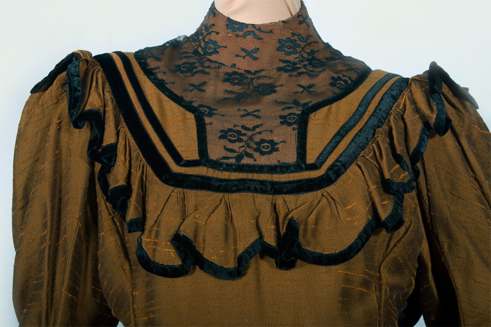 Victorian Day Dress Costume